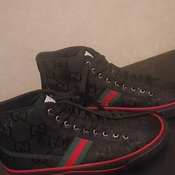 Gucci 12 Black